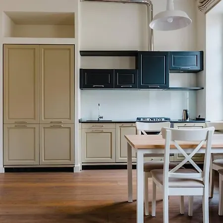 Apartment Miodowa Warschau